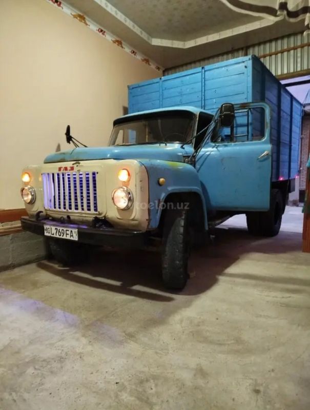 GAZ 53 furgon sotiladi GAZ 53 furgon sotiladi
