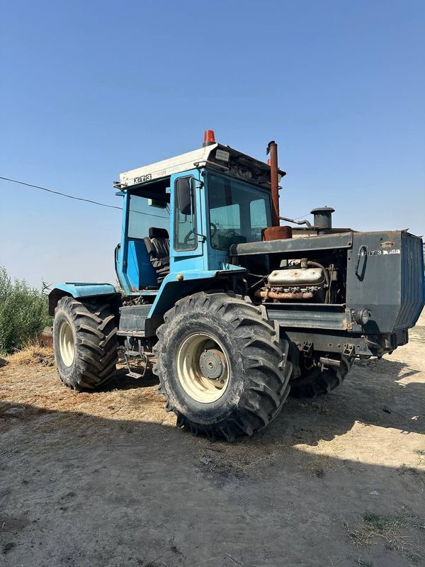 Traktor Sotiladi Traktor Sotiladi