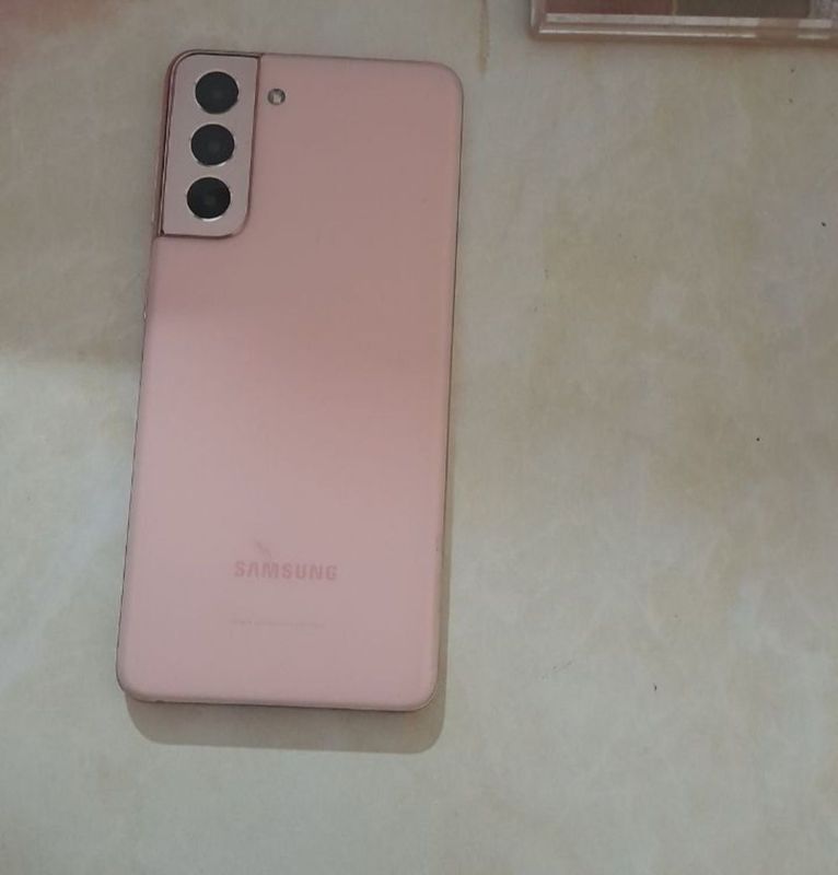 Samsung s 21 5 g Samsung s 21 5 g
