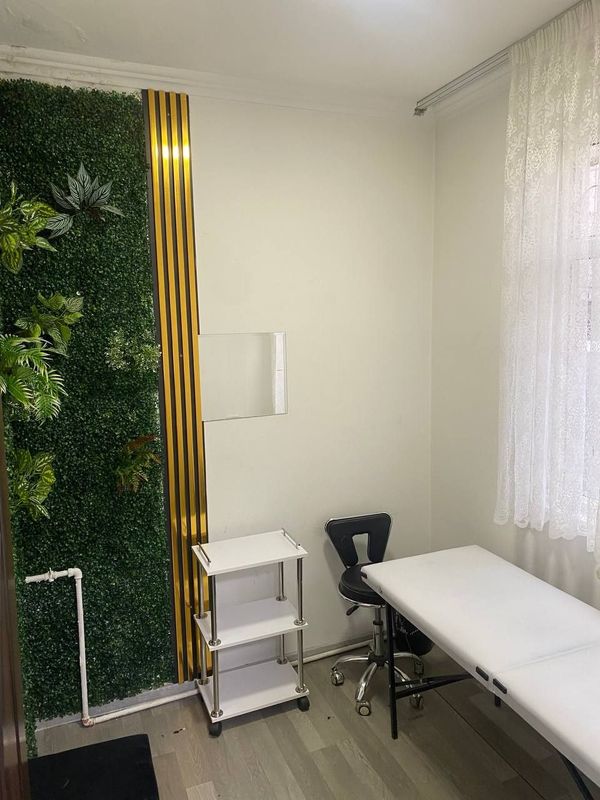 Arendaga salon ichida bitta xona beriladi Arendaga salon ichida bitta xona beriladi