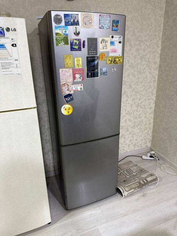 Продается холодильник Samsung