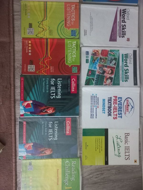 IELTS kitoblar, ichiga qalam bilan yozilgan