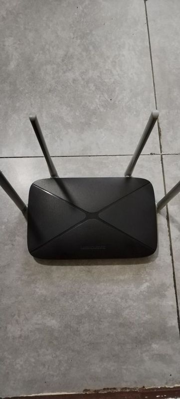 Двухдиапазонный роутер WI-FI MERCUSYS AC1200 Двухдиапазонный роутер WI-FI MERCUSYS AC1200
