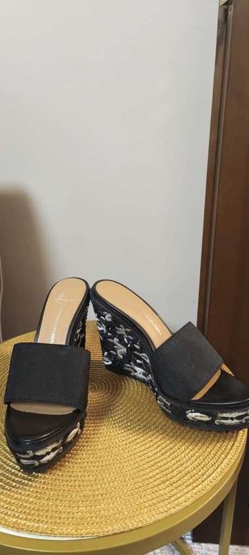 Женские шлепки новые Женские шлепки новые