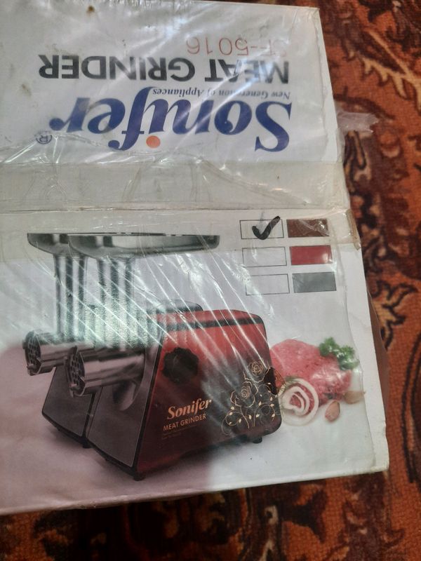 Elektricheskiy Myasarobka Sonifer 1200W