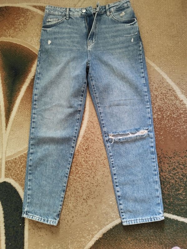 Продам модные джинсы Продам модные джинсы