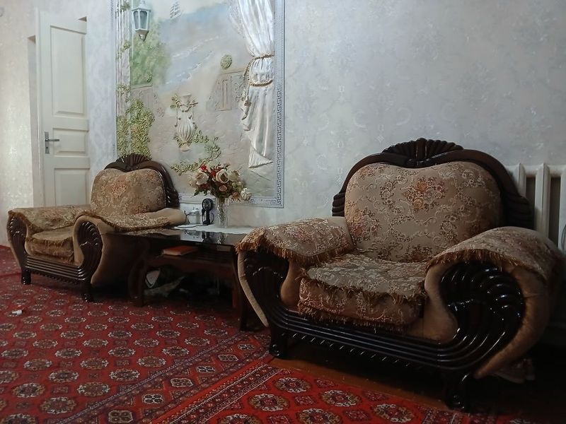 Divan kreslo sifatli holatda (begemot) Divan kreslo sifatli holatda (begemot)