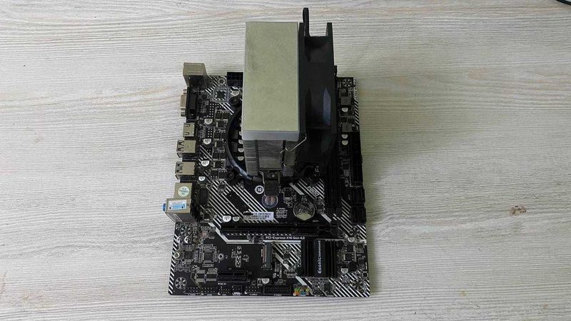 Комплект H510 i3 10100F кулер Башня Комплект H510 i3 10100F кулер Башня