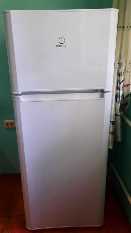 Гарантия+Сервис пр-ва Россия НОВЫЙ 2-Кам.Холодильник INDESIT 1 м 50 см Гарантия+Сервис пр-ва Россия НОВЫЙ 2-Кам.Холодильник INDESIT 1 м 50 см