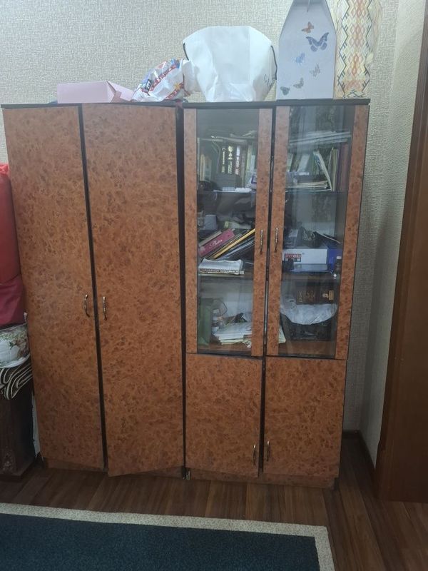 Продаётся шкаф в хорошем состоянии Продаётся шкаф в хорошем состоянии