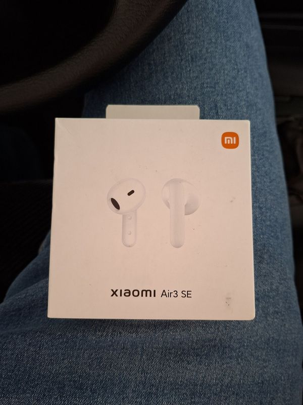 Продаю новые Наушники Xiaomi Продаю новые Наушники Xiaomi
