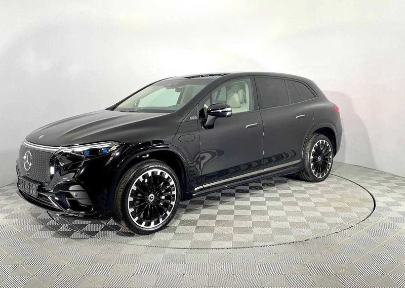 Mercedes Benz EQS 580 SUV первые руки Mercedes Benz EQS 580 SUV первые руки