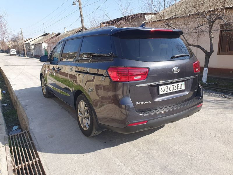 Kia carnival benzin motor