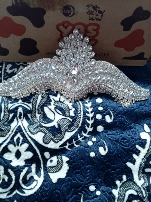 diadema sotiladi diadema sotiladi