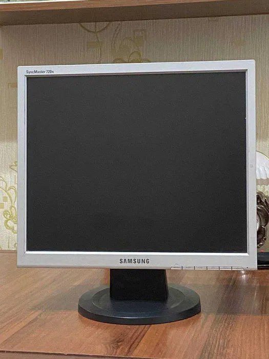 SyncMaster 720 N SAMSUNG SyncMaster 720 N SAMSUNG