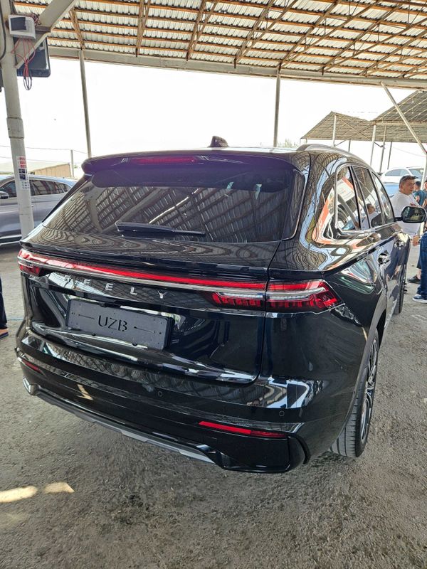 Geely gibrid 2024 yil 19 ming yurgan 2 ta detal kiraska