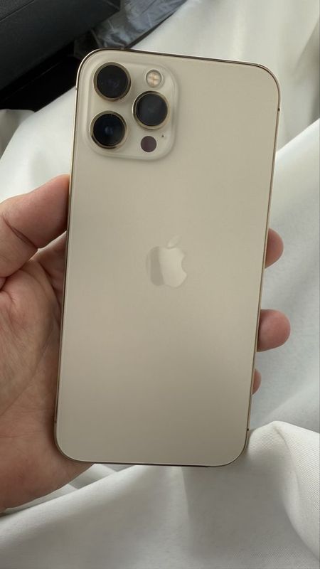 СРОЧНА!!! Iphone 12 pro max Gold 256 gb.