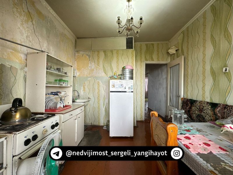Сергели1 1/2/5 чистая с мебелью и техникой. 400 метр до станции Чинор. Сергели1 1/2/5 чистая с мебелью и техникой. 400 метр до станции Чинор.