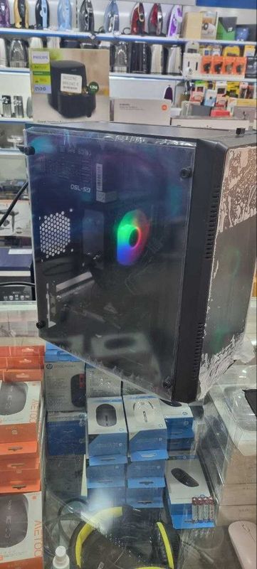 intel i5-4590S DDR3 16GB /SSD SATA 256SSD AMD Radeon RX580 8GB intel i5-4590S DDR3 16GB /SSD SATA 256SSD AMD Radeon RX580 8GB