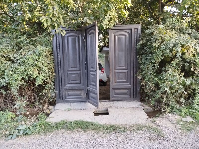 Янги Жигаристонда 3 та участка сотилади Янги Жигаристонда 3 та участка сотилади