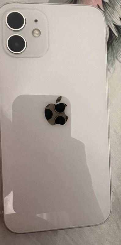 Iphone 12 oq rang sotiladi srocni Iphone 12 oq rang sotiladi srocni