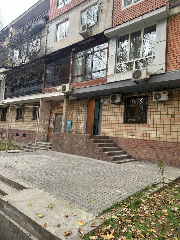 Аренда метро Ойбек Нежилое помещение 91 кв.м Аренда метро Ойбек Нежилое помещение 91 кв.м