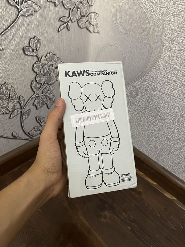 Игрушка KAWS companion Игрушка KAWS companion