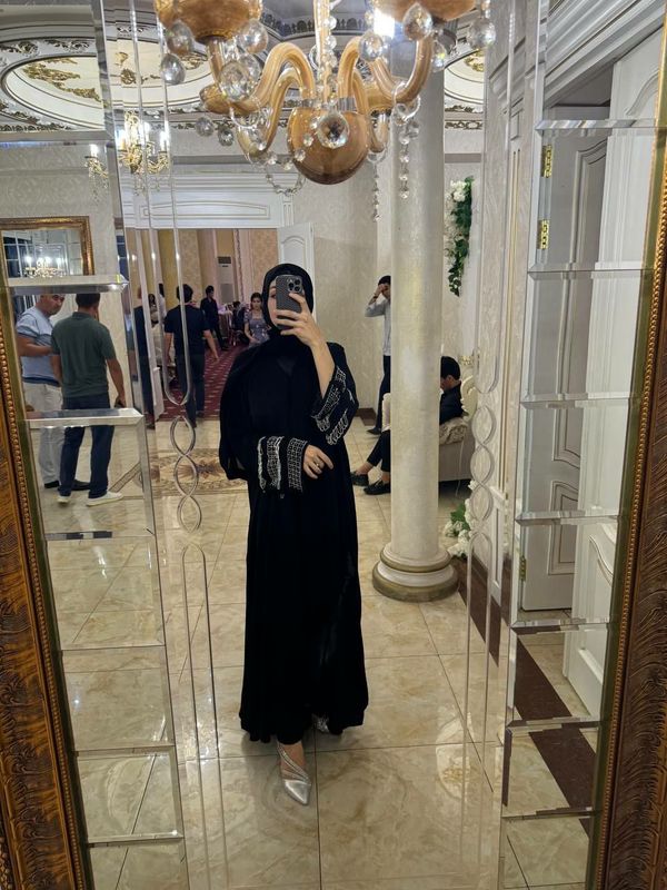 Абая Дубай как новый купила 50$ Абая Дубай как новый купила 50$