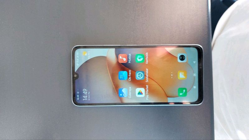 Redmi 13C sotiladi ideal telfon Redmi 13C sotiladi ideal telfon