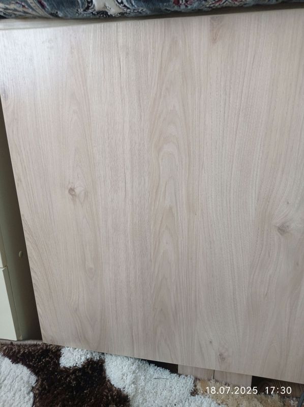 Продам раскладной стол, цвет слоновая кость Продам раскладной стол, цвет слоновая кость
