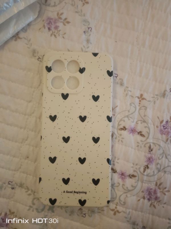 Honor teli uchun chexol sotiladi narx 30.000 soʻm Honor teli uchun chexol sotiladi narx 30.000 soʻm