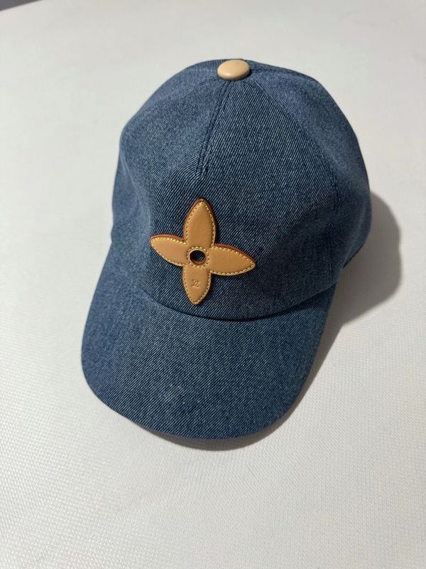 Бейсболка Louis Vuitton Бейсболка Louis Vuitton