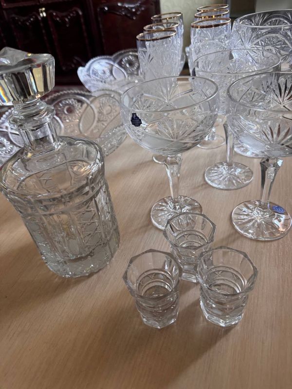 Хрусталь чешский продам недорого