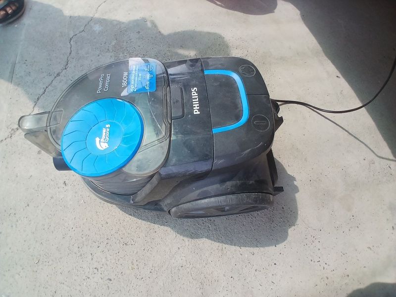 Пылесос Philips холати яхши. Айби яхши тортми коган. Синмаган куймаган Пылесос Philips холати яхши. Айби яхши тортми коган. Синмаган куймаган
