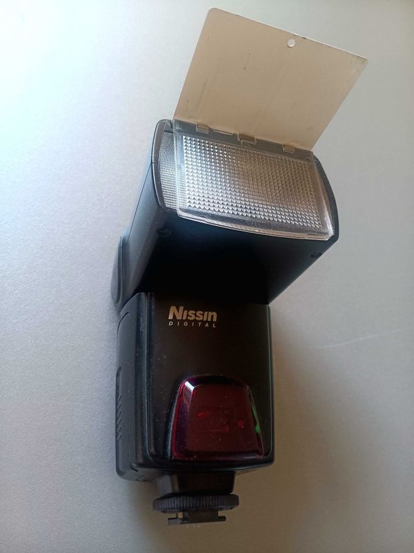 Вспышка на Nikon , Nissin di622
