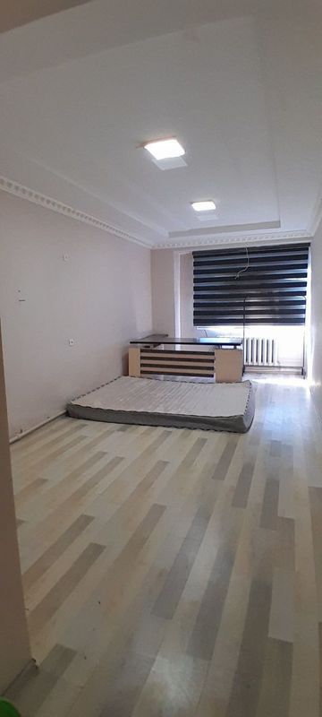 Сдаётся квартира бывщ общежитие Чиланзар 7 квартл 200у.е любым.