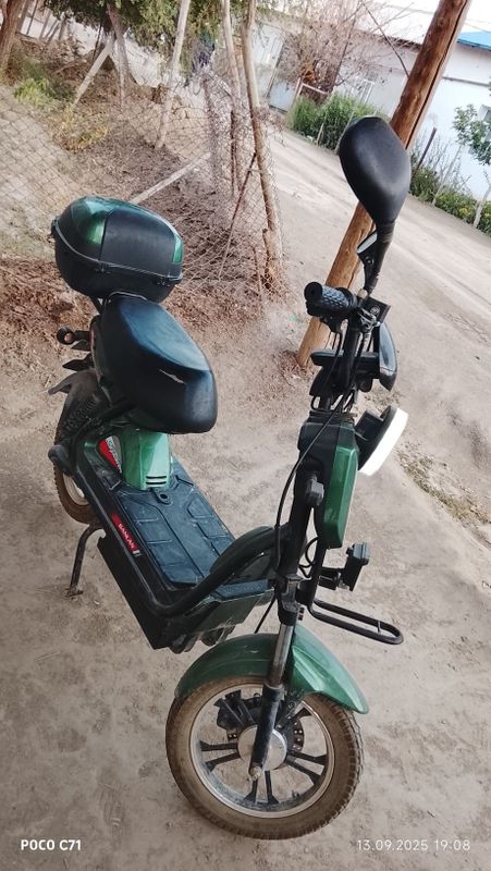 Скутер сатылады таза
