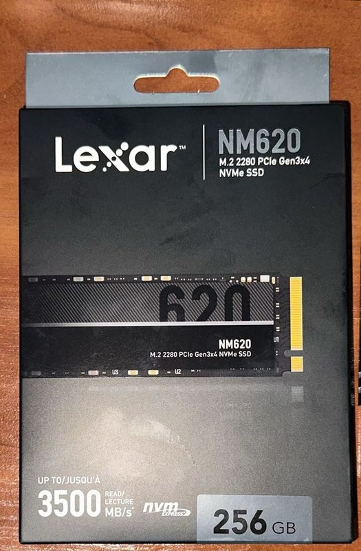 Lexar nm620 256gb New Lexar nm620 256gb New