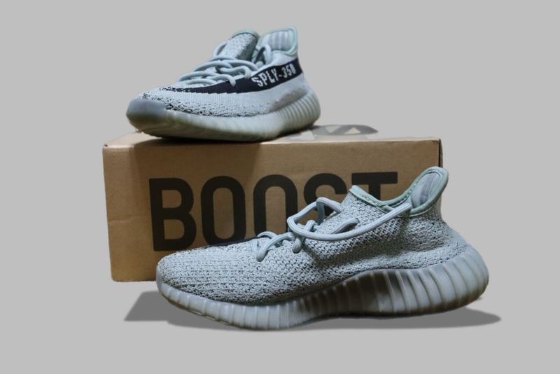 Кроссовки BOOST 350 V2 Krossovkalar BOOST 350 V2