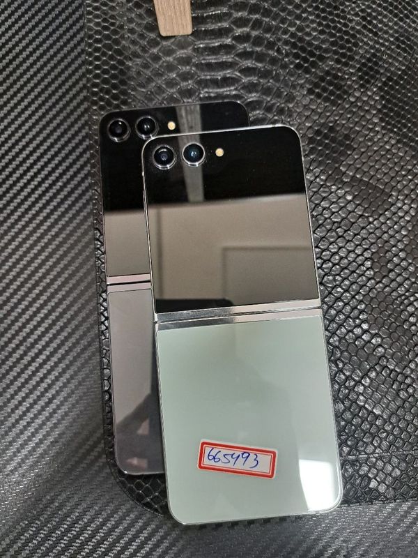 Samsung Z Flip5 xotirasi 8/256GB Samsung Z Flip5 xotirasi 8/256GB