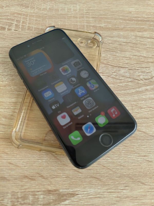 Iphone 7 Black. Iphone 7 Black.