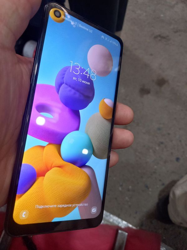 A21s samsung ideal holati tiniq 32GB hotirasi 2 sim karta imeyka bo'ga