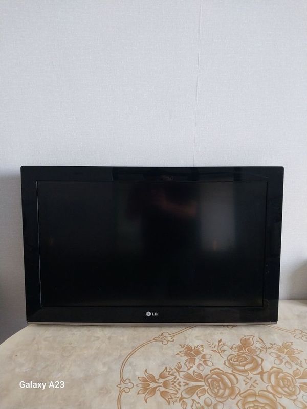 Продаётся LG 32 телвизор Продаётся LG 32 телвизор