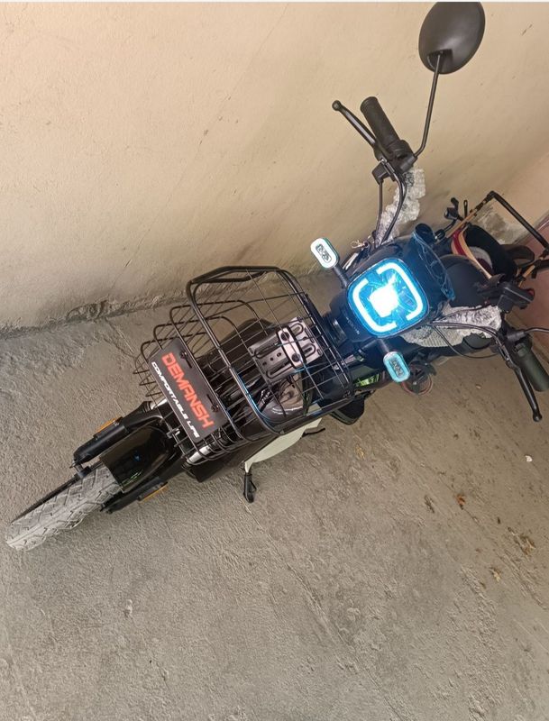 Elektra skuter yangi sotiladi Elektra skuter yangi sotiladi