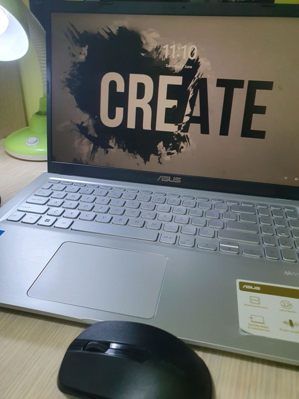 NOUTBOOK ASUS SOTOLADI HOLATI DEYARLI YANGI NOUTBOOK ASUS SOTOLADI HOLATI DEYARLI YANGI