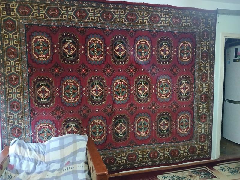 Продам ворсовый ковёр Продам ворсовый ковёр