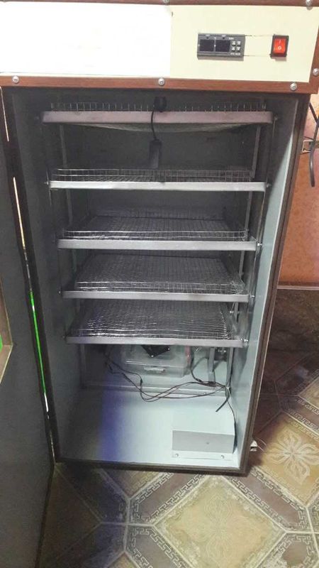 Инкубатор сотилади 528 талик Инкубатор сотилади 528 талик