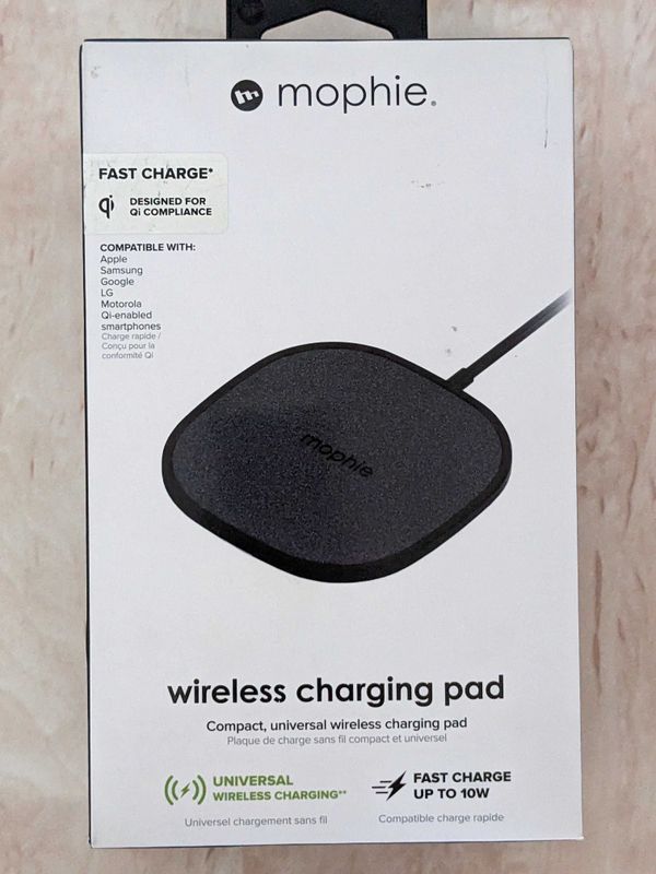 Продаётся беспроводная зарядка для телефона Mophie. Продаётся беспроводная зарядка для телефона Mophie.