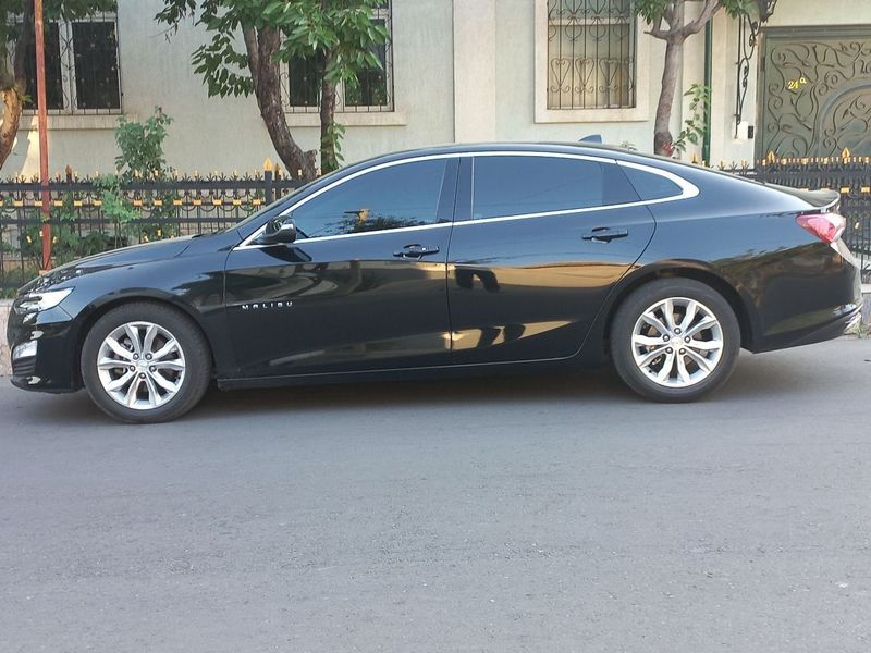 Malibu 2 2022-yil primer 2 turbo sotiladi Malibu 2 2022-yil primer 2 turbo sotiladi