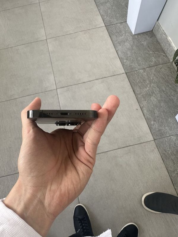 iPhone 14 Pro iPhone 14 Pro